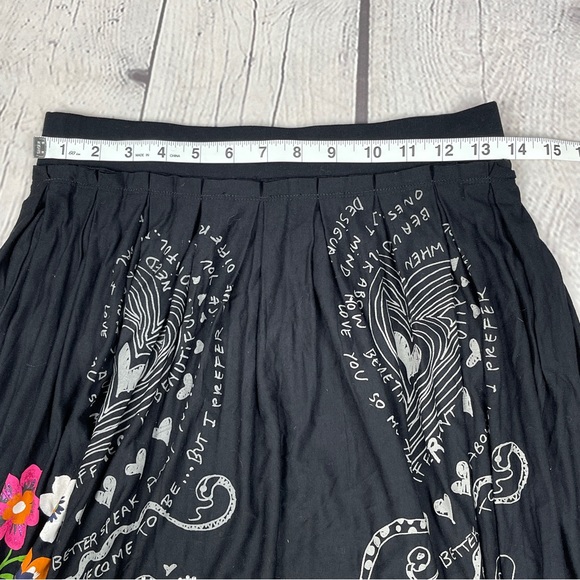 DESIGUAL black pleated lightweight skirt fun doodles floral, size S - Picture 12 of 14
